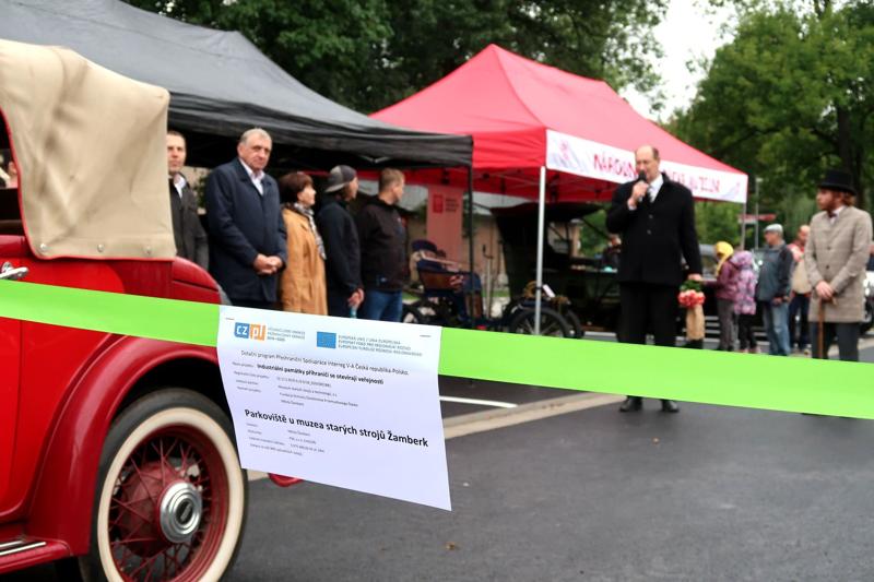 Parkoviště u muzea starých strojů Žamberk 